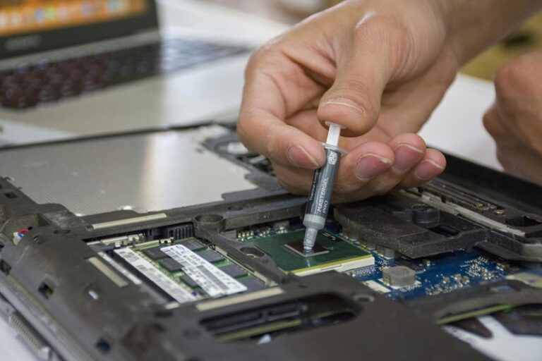 laptop maintenance longevity factors