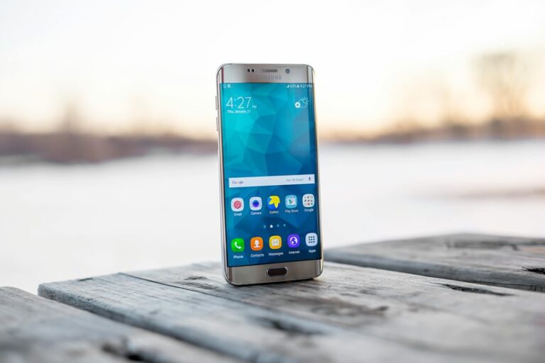 smartphone display technology variations